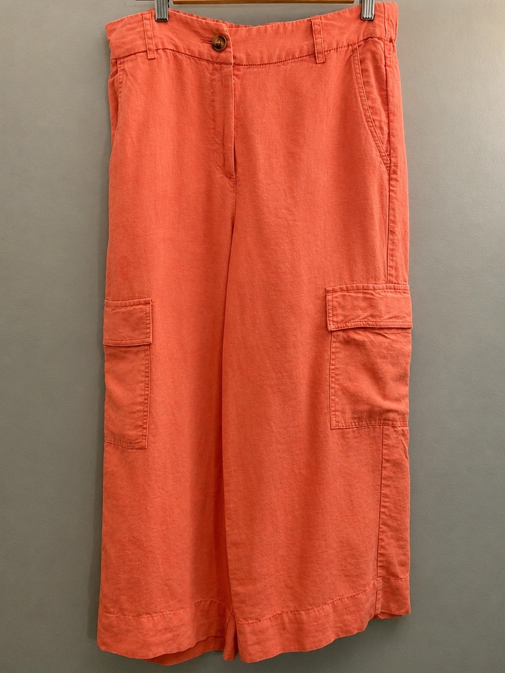 Chico’s 100% Linen Coral Wide Leg Cargo Pants Size 1 (US 8)